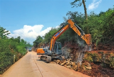 福禄至石安段农村联网 公路改扩建工程开建